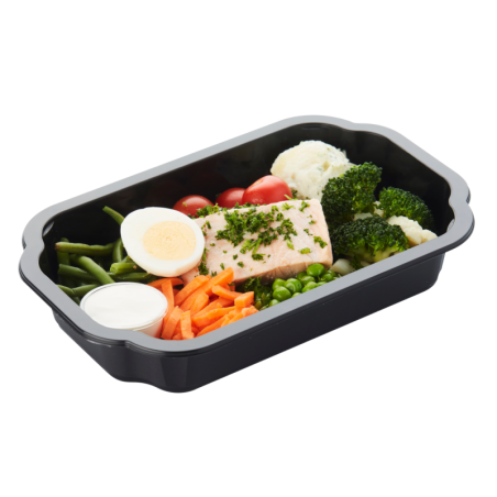Koude schotel met zalm en ei